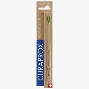 Curaprox CS Wood – furçë dhëmbësh prej druri zviceran me fije ultra të holla Curen® dhe dorezë biorazgraditshme.
