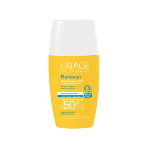 Uriage Bariesun Ultra-Light Fluid SPF 50+ – mbrojtje e lehtë dhe e fuqishme ndaj diellit për lëkurë të ndjeshme, me teksturë që përthithet shpejt.